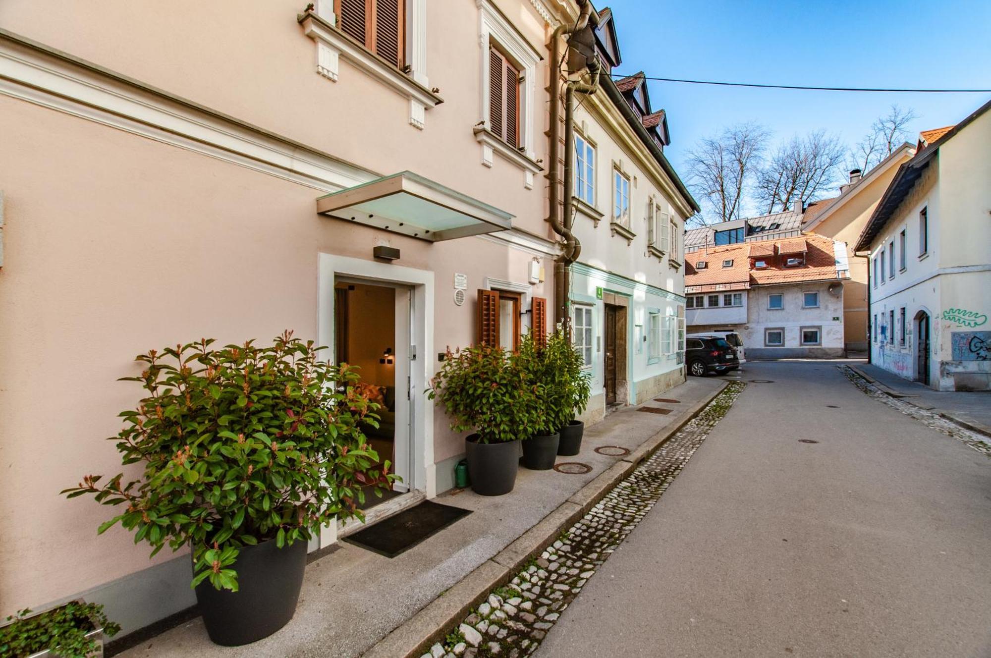 Six In The City Apartment, Laibach Exterior foto
